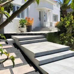 Alternative view of THE BABY GEORGE